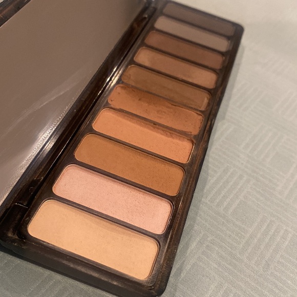 E.L.F. Mad for Matte Eyeshadow Palette - Picture 2 of 5